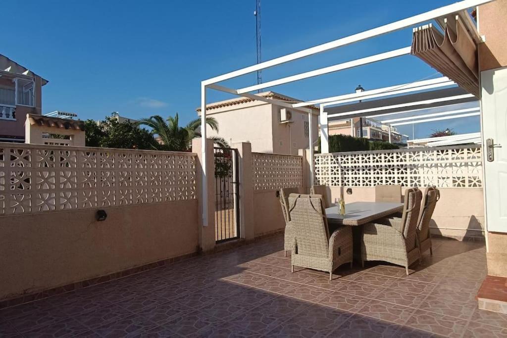 Pmt10 - Townhouse Bravomar 8, Pool, 4 Bedroom Torrevieja Dış mekan fotoğraf